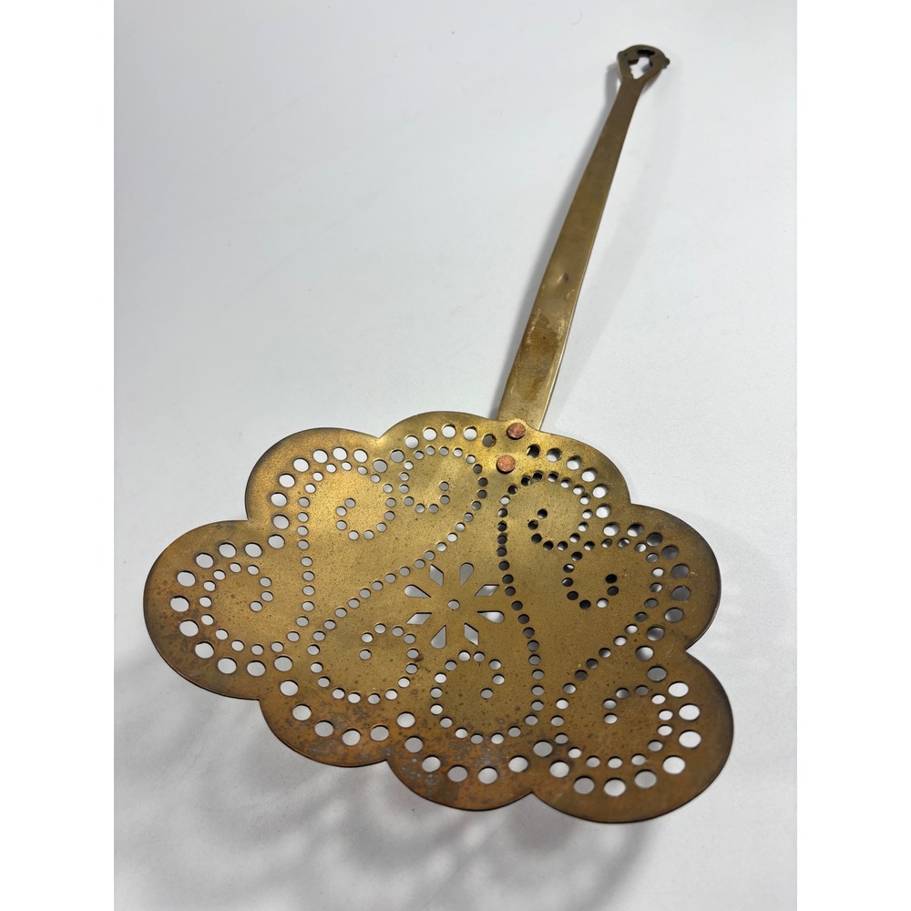 Vintage Ornate Brass Chestnut Roaster Fireplace Skimmer Perforated 17.5" A14